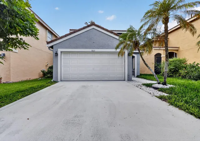 Homes for sale in Lake Worth, FL | 7823 Springfield Lake Dr, Lake Worth, FL 33467 | MLS# B26041086