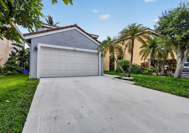 Homes for sale in Lake Worth, FL | 7823 Springfield Lake Dr, Lake Worth, FL 33467 | MLS# B26041086
