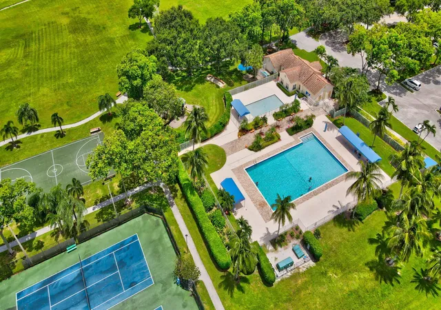 Homes for sale in Lake Worth, FL | 7823 Springfield Lake Dr, Lake Worth, FL 33467 | MLS# B26041086