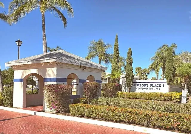 Homes for sale in Port St Lucie, FL | 1531 Se Royal Green Cir #Unit 207, Port St Lucie, FL 34952 | MLS# B26041233