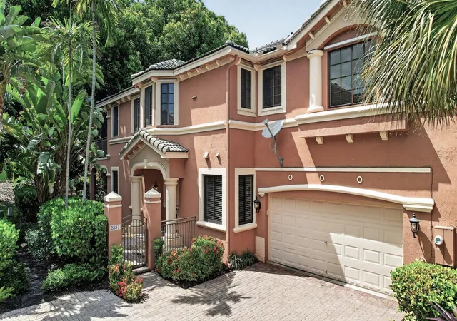Homes for sale in Weston, FL | 2883 Kinsington Cir, Weston, FL 33332 | MLS# B26041288