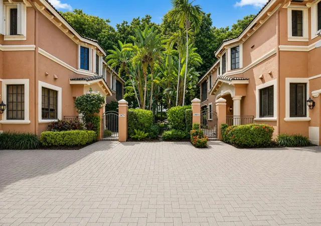 Homes for sale in Weston, FL | 2883 Kinsington Cir, Weston, FL 33332 | MLS# B26041288