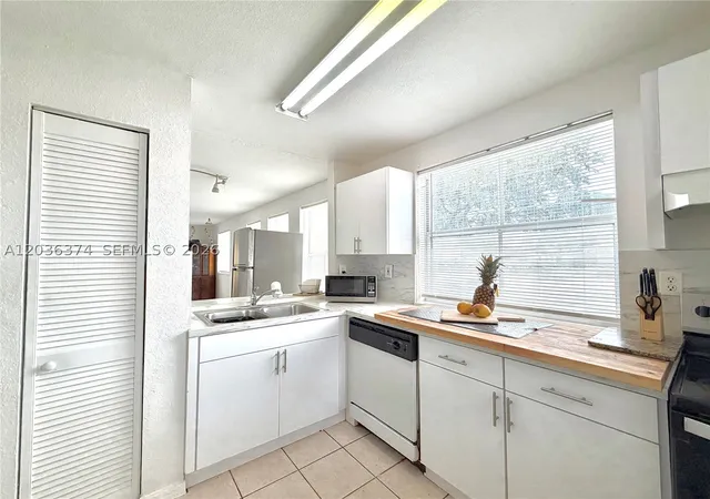 3rd image of 19500 Sw 103Rd Ct #1-9, Cutler Bay, FL 33157 | MLS# A12036374