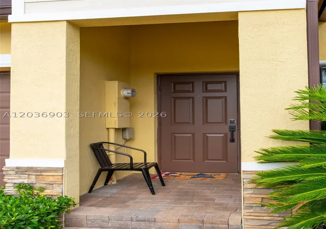 2nd image of 4715 Caspian Way, Davie, FL 33314 | MLS# A12036903