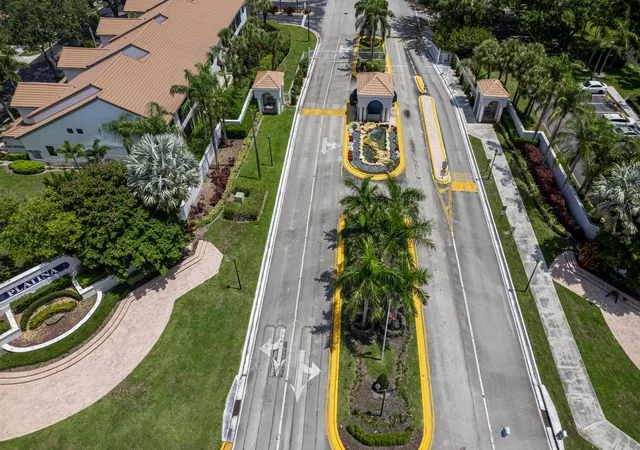 Homes for sale in Boynton Beach, FL | 5475 Verona #E, Boynton Beach, FL 33437 | MLS# B26041454