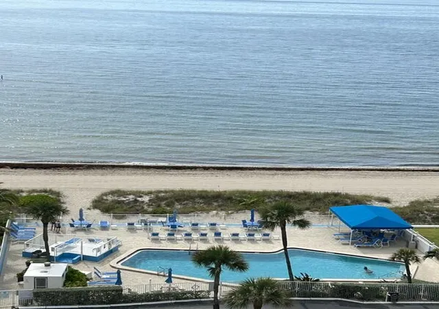5th image of 4050 N Ocean Dr, Lauderdale-by-the-Sea, FL 33308