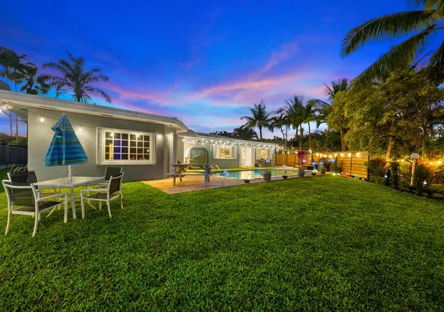 75th image of 19885 Ne 22nd Ave, Miami, FL 33180 | MLS# B26041579