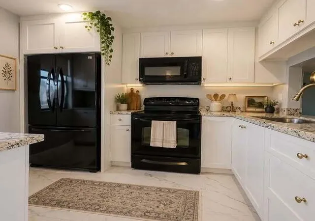 Homes for sale in Sunrise, FL | 10332 Sunrise Lakes Blvd #310, Sunrise, FL 33322 | MLS# B26041584