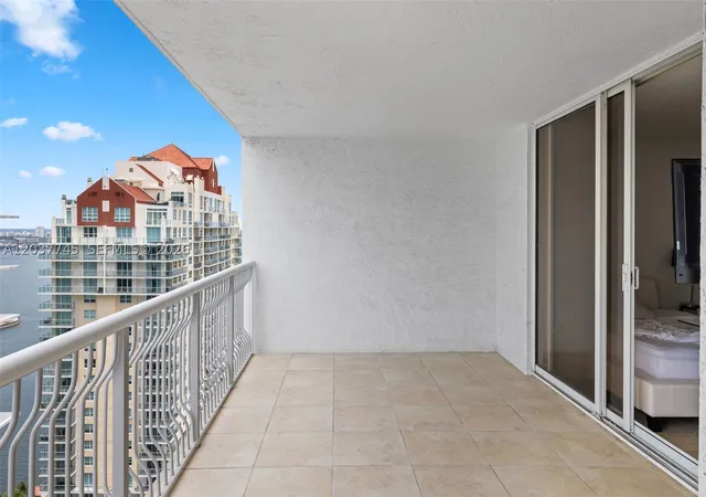 Photo 3 of Condo for sale at 1200 Brickell Bay Dr #3714, Miami, FL 33131 | MLS# A12037745 | Listing updated on 2026-06-16
