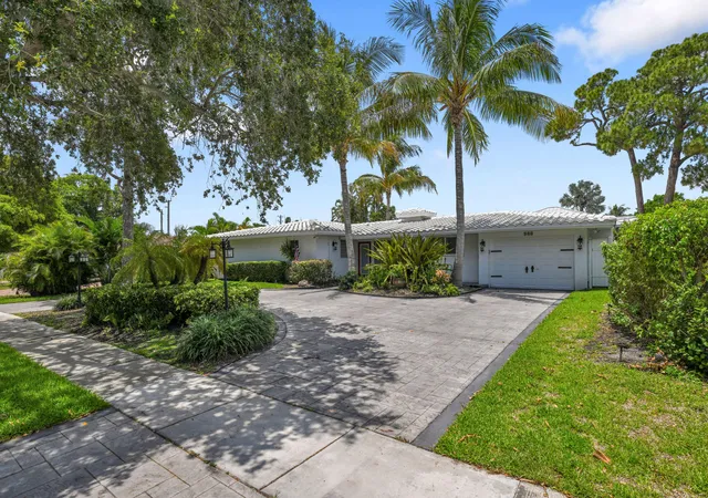 Homes for sale in Deerfield Beach, FL | 901 Se 12th Ave, Deerfield Beach, FL 33441 | MLS# B26041627