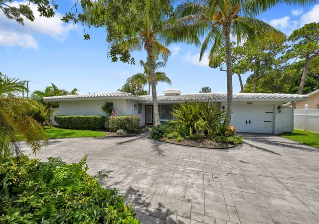 Homes for sale in Deerfield Beach, FL | 901 Se 12Th Ave, Deerfield Beach, FL 33441 | MLS# B26041627