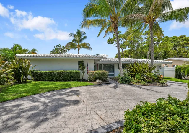 Homes for sale in Deerfield Beach, FL | 901 Se 12Th Ave, Deerfield Beach, FL 33441 | MLS# B26041627