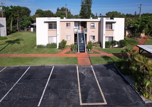 5th image of 1310 Ne 14Th Ct #K17, Jensen Beach, FL 34957 | MLS# B26041623