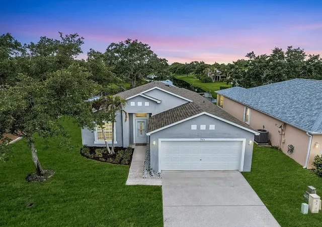 Homes for sale in Vero Beach, FL | 966 E 13th Sq, Vero Beach, FL 32960 | MLS# B26041672