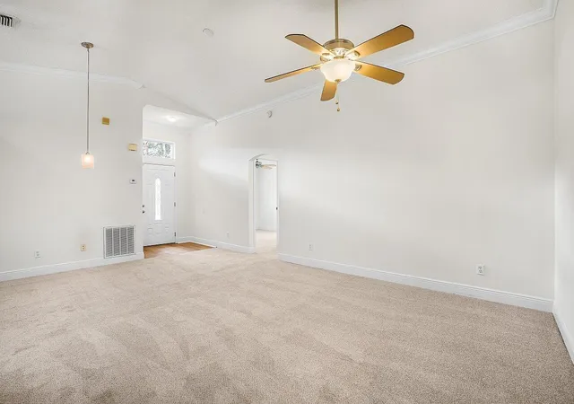 Homes for sale in Vero Beach, FL | 966 E 13Th Sq, Vero Beach, FL 32960 | MLS# B26041672