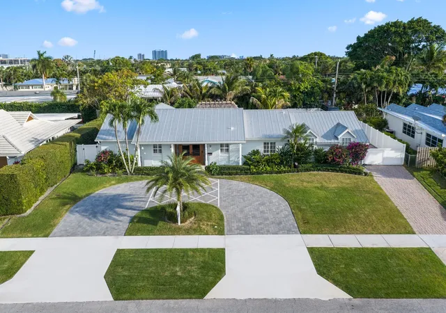 Homes for sale in North Palm Beach, FL | 418 Oyster Rd, North Palm Beach, FL 33408 | MLS# B26041693