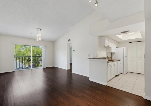 Homes for sale in Royal Palm Beach, FL | 400 N Crestwood Ct Ct N #417, Royal Palm Beach, FL 33411 | MLS# B26041717