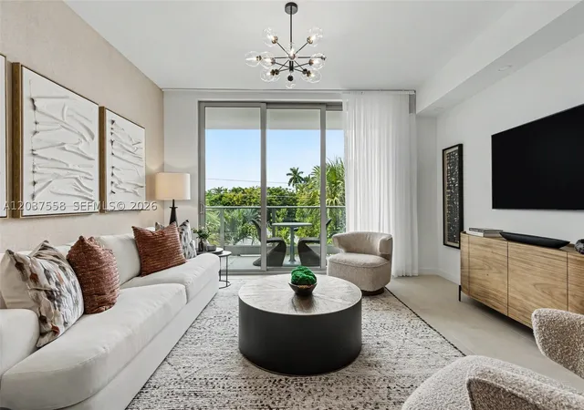 Listing Photo 2 - Condo for sale in building located at 2200 Brickell Ave, Miami, FL 33129 - Unit #220