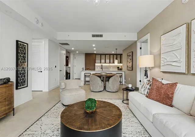 Listing Photo 5 - Condo for sale in building located at 2200 Brickell Ave, Miami, FL 33129 - Unit #220