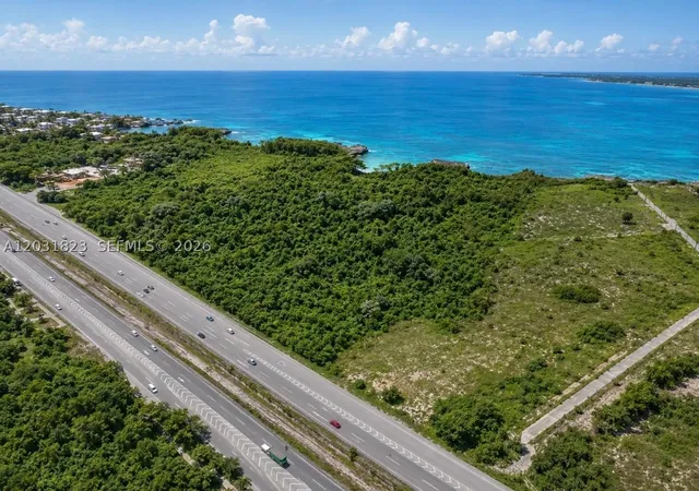 2nd image of Autovia Del Este, Boca Chica, FL 15400 | MLS# A12031823