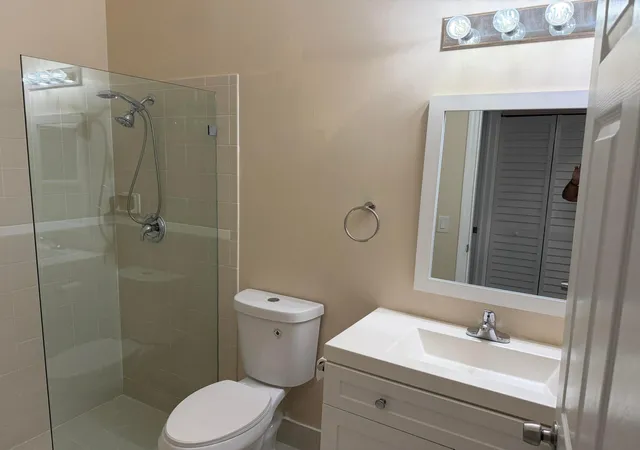 5th image of 940 Doveplum Ct, Hollywood, FL 33019 | MLS# B26041749