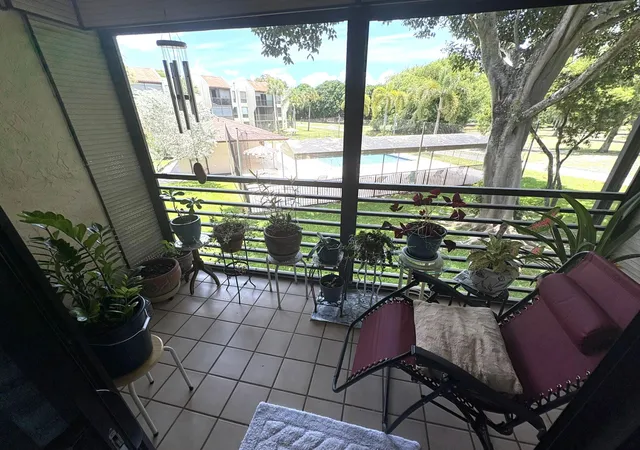 Homes for sale in Tamarac, FL | 8150 W Mcnab Rd #222, Tamarac, FL 33321 | MLS# B26041764