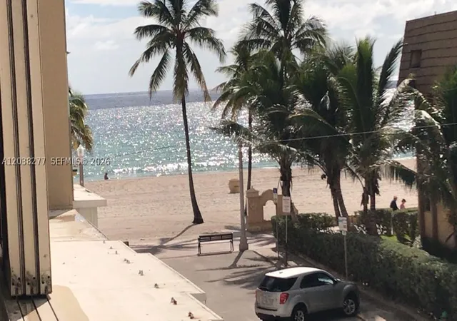 1st image of 320 S Surf Rd #305, Hollywood, FL 33019 | MLS# A12038277