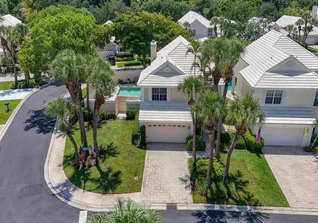 Homes for sale in Palm Beach Gardens, FL | 33 Selby Ln, Palm Beach Gardens, FL 33418 | MLS# B26041856