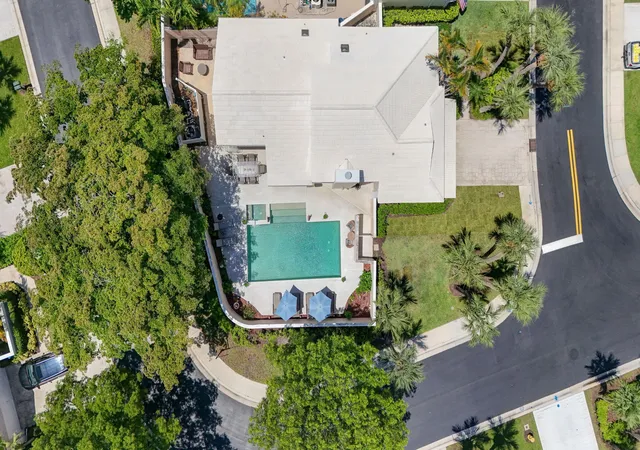 Homes for sale in Palm Beach Gardens, FL | 33 Selby Ln, Palm Beach Gardens, FL 33418 | MLS# B26041856