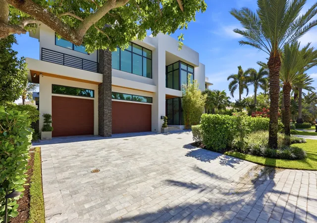 1st image of 2863 Ne 27th St, Fort Lauderdale, FL 33306 | MLS# B26041859