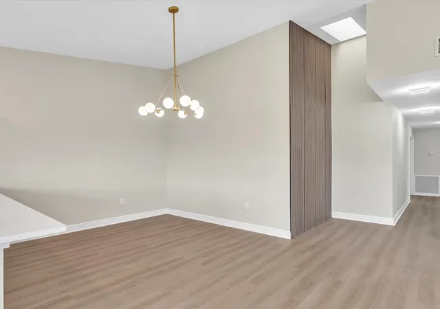 4th image of 2627 Emerald Wy N, Deerfield Beach, FL 33442 | MLS# B26041869