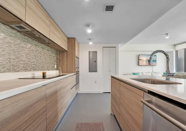 5th image of 6620 Indian Creek Dr #602, Miami Beach, FL 33141 | MLS# B26041873