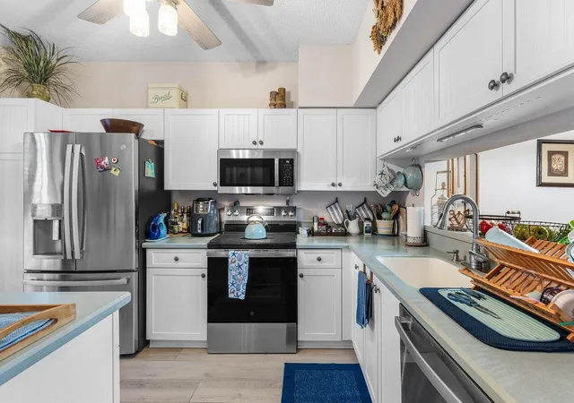 3rd image of 1022 Kokomo Key Ln, Delray Beach, FL 33483 | MLS# B26041913