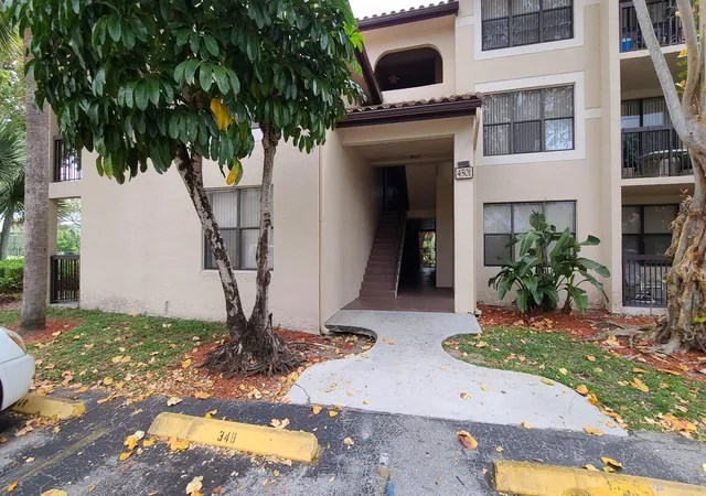 Homes for sale in Pompano Beach, FL | 4501 W Mcnab Road, Pompano Beach, FL 33069 | Houzeo