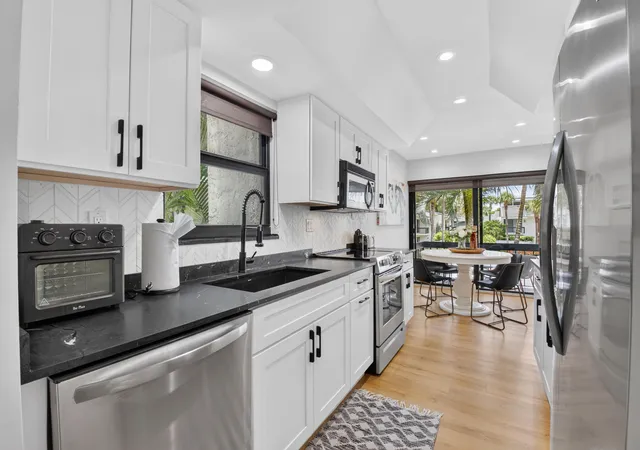 3rd image of 6760 Willow Wood Dr, Boca Raton, FL 33434