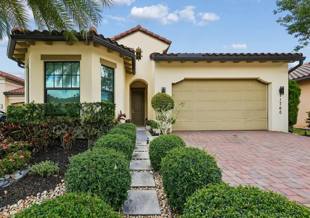 2nd image of 11760 E Eastlake Ct, Parkland, FL 33076 | MLS# B26042090