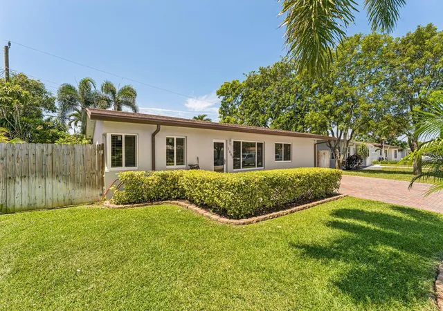 Homes for sale in Pompano Beach, FL | 1660 Ne 31St Ct, Pompano Beach, FL 33064 | MLS# B26041074