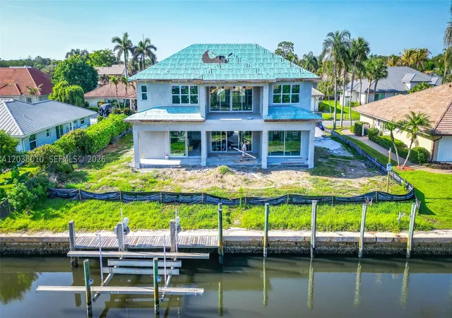 Homes for sale in Hobe Sound, FL | 8967 Se Star Island Way, Hobe Sound, FL 33455 | MLS# A12038010
