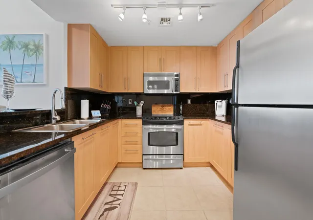 5th image of 511 Se 5 Ave #1409, Fort Lauderdale, FL 33301 | MLS# B26042102
