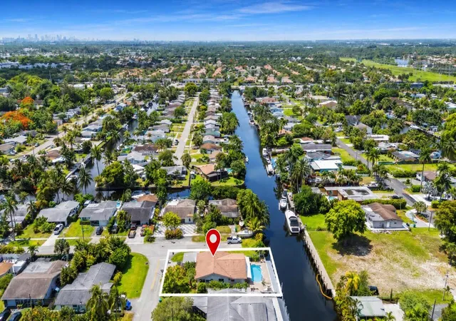 Homes for sale in Fort Lauderdale, FL | 4391 Sw 34th Lane Lane, Fort Lauderdale, FL 33312 | MLS# B26042111
