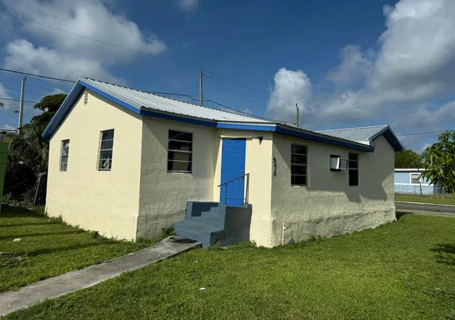 1st image of 856 Sw Ave D, Belle Glade, FL 33430 | MLS# B26042136