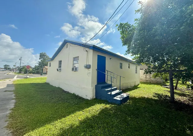 22nd image of 856 Sw Ave D, Belle Glade, FL 33430 | MLS# B26042136