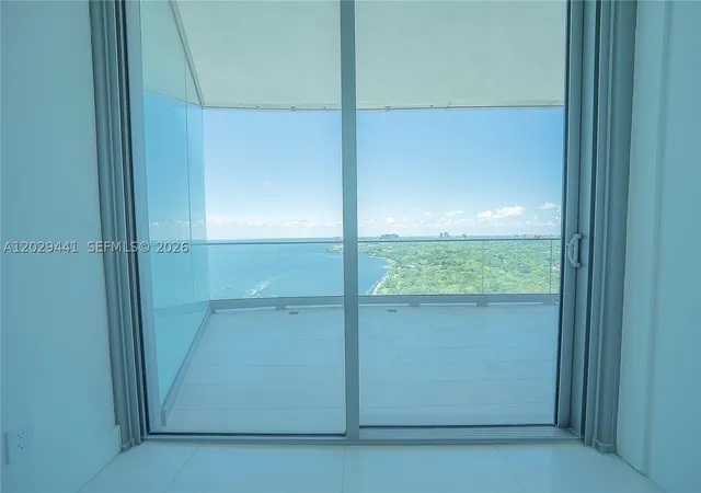 Photo 3 of Condo for sale at 175 Se 25th Rd #2103, Miami, FL 33129 | MLS# A12029441 | Listing updated on 2026-08-19