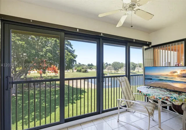 Listing Photo 4 - Condo for sale in building located at 104 Freedom Ct, Deerfield Beach, FL 33442 - Unit #104