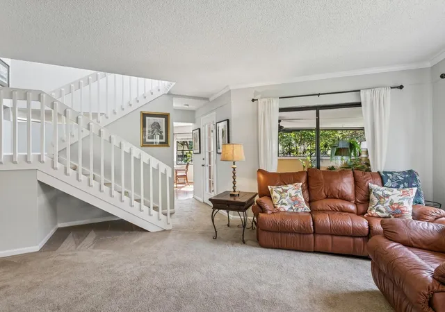 2nd image of 24 Uno Lago Dr, Juno Beach, FL 33408 | MLS# B26042107