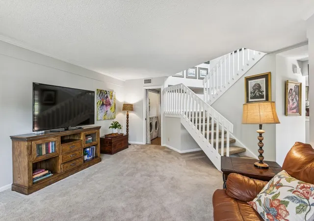 4th image of 24 Uno Lago Dr, Juno Beach, FL 33408 | MLS# B26042107