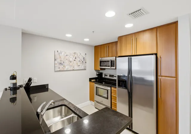 3rd image of 191 Se 20Th Ave #210, Deerfield Beach, FL 33441 | MLS# B26042287