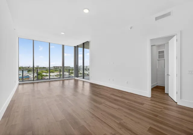 5th image of 220 Lake Shore Dr #617, Lake Park, FL 33403 | MLS# B26042293