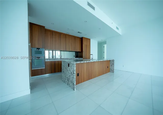 Photo 2 of Condo for sale at 175 Se 25th Rd #2704, Miami, FL 33129 | MLS# A12039028 | Listing updated on 2026-08-19