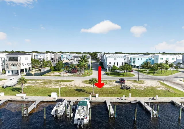2nd image of 94825 Overseas Hwy #123, Key Largo, FL 33037 | MLS# A12038878